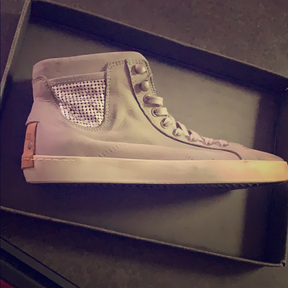 Grey high top brusque sneakers